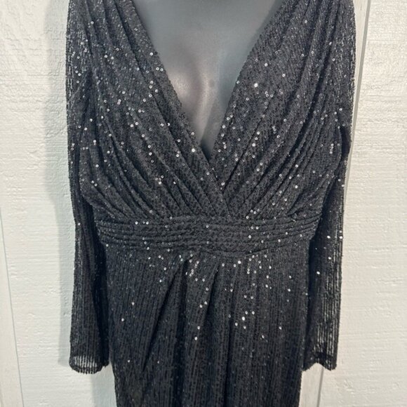 Ieena For Mac Duggal Black Sequin Faux Wrap Gown Size 10 NWT - Picture 12 of 13